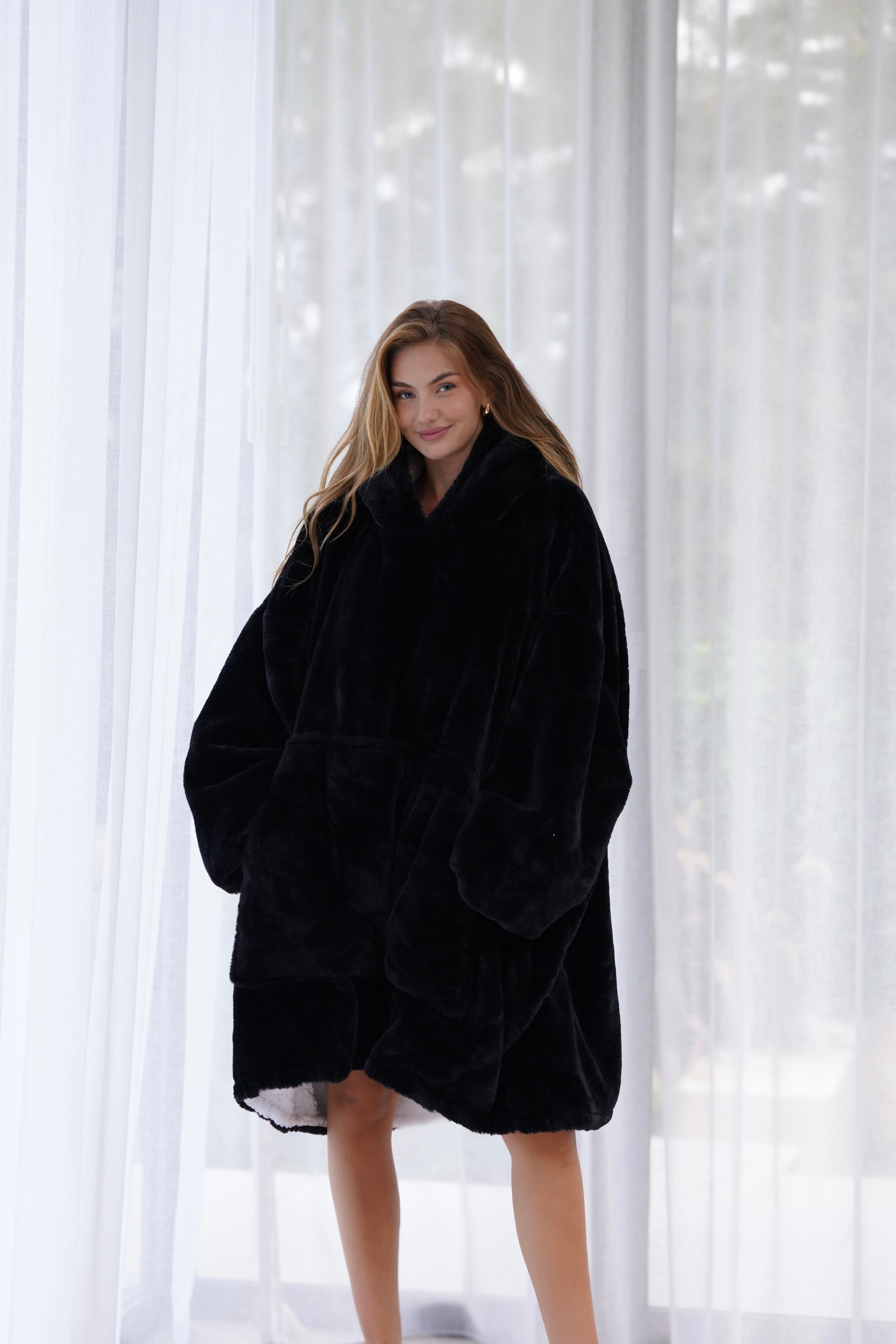 Blanket Hoodie Caviar