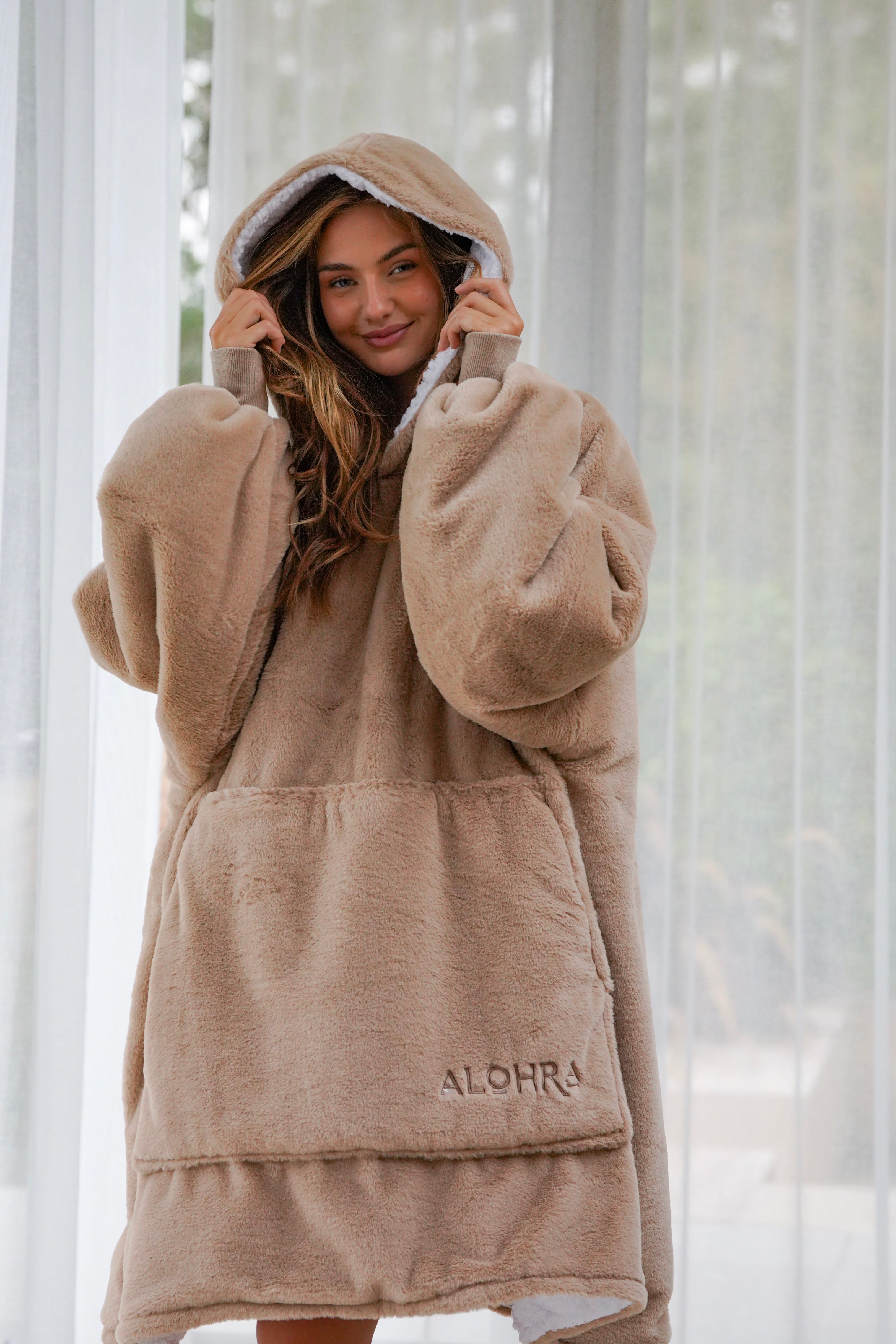 Blanket Hoodie Almond