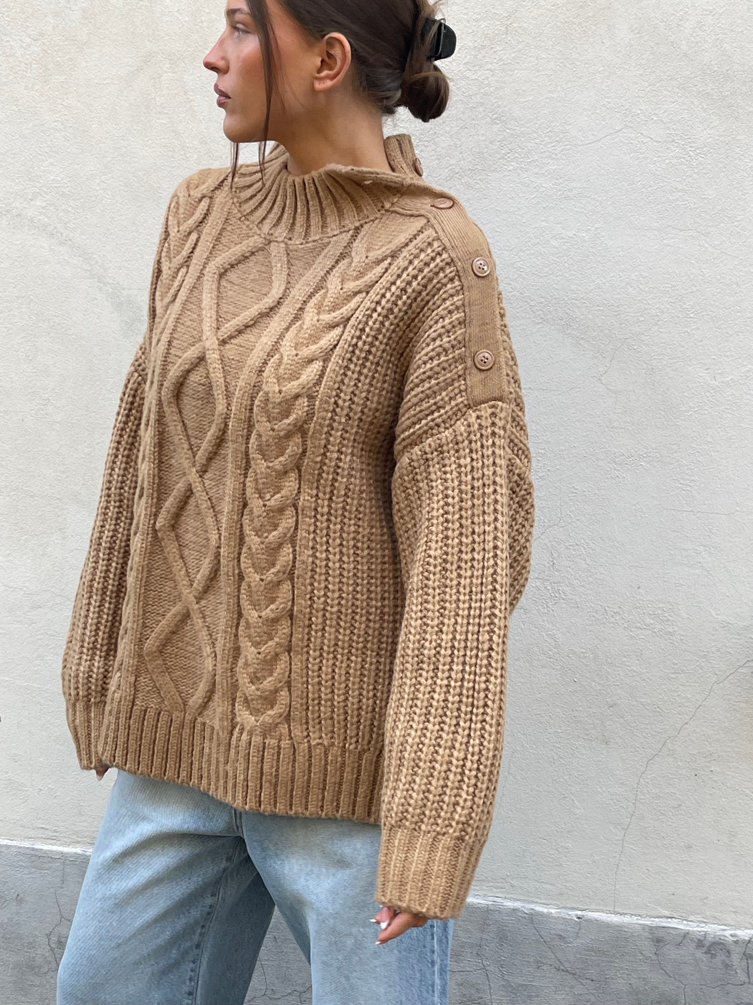 Buttoned Cable Turtleneck Knit Camel