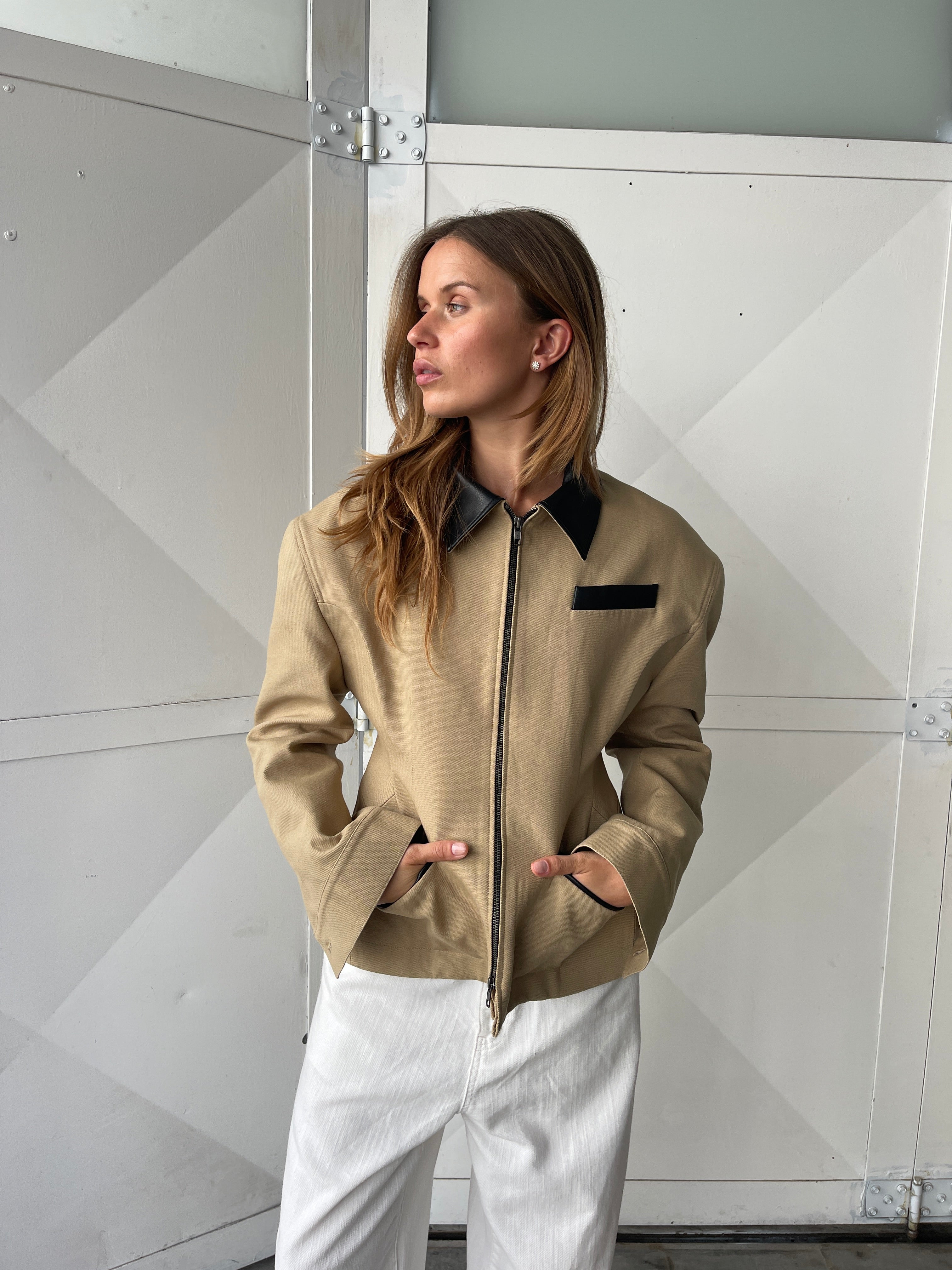 Contrast Collar Cinched Vest Camel