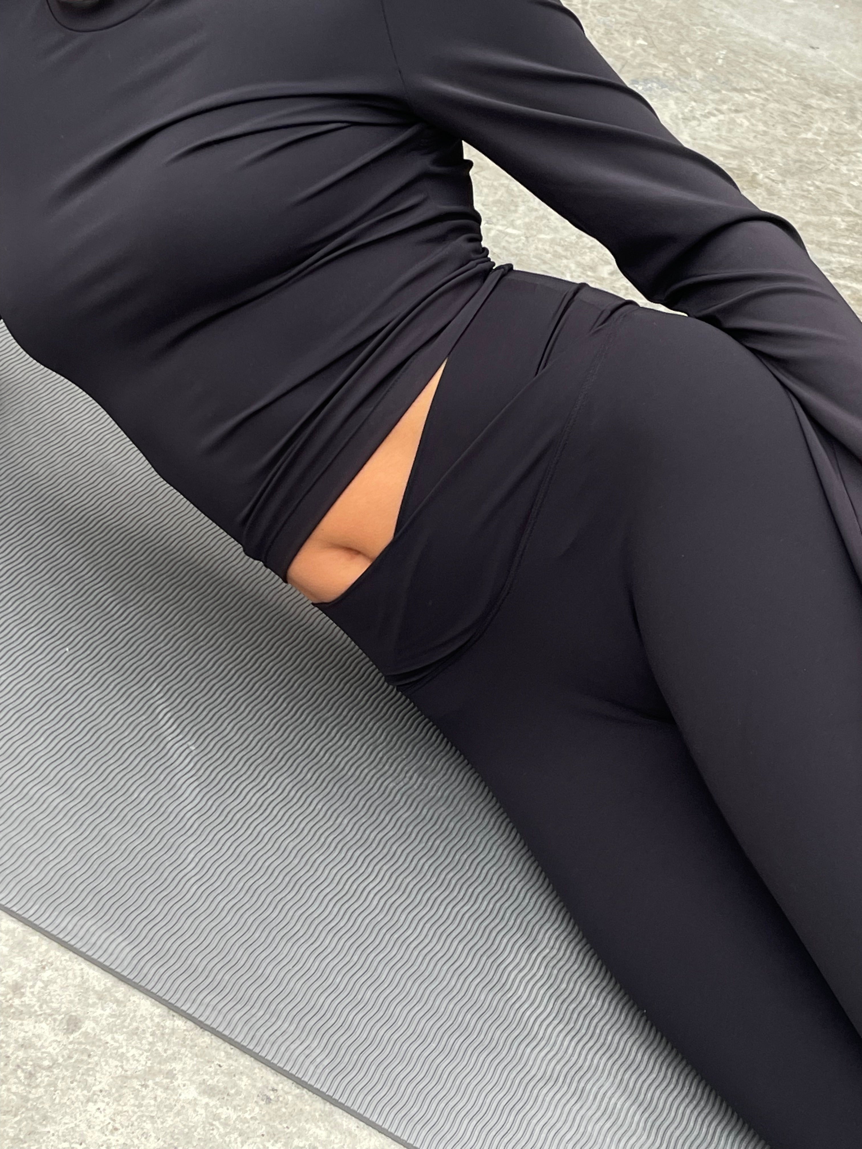 Criss Cross Waistband Leggings