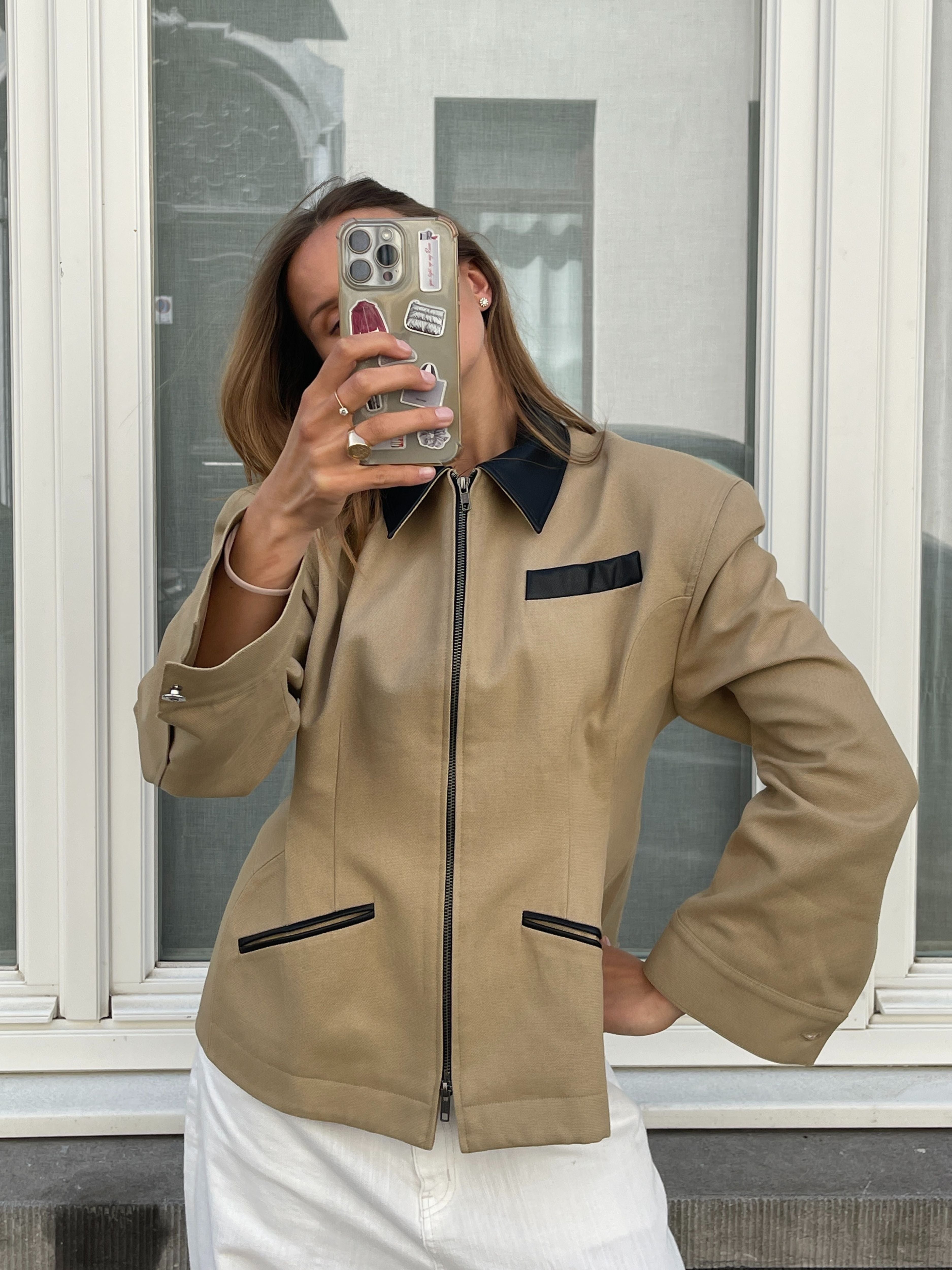 Contrast Collar Cinched Vest Camel