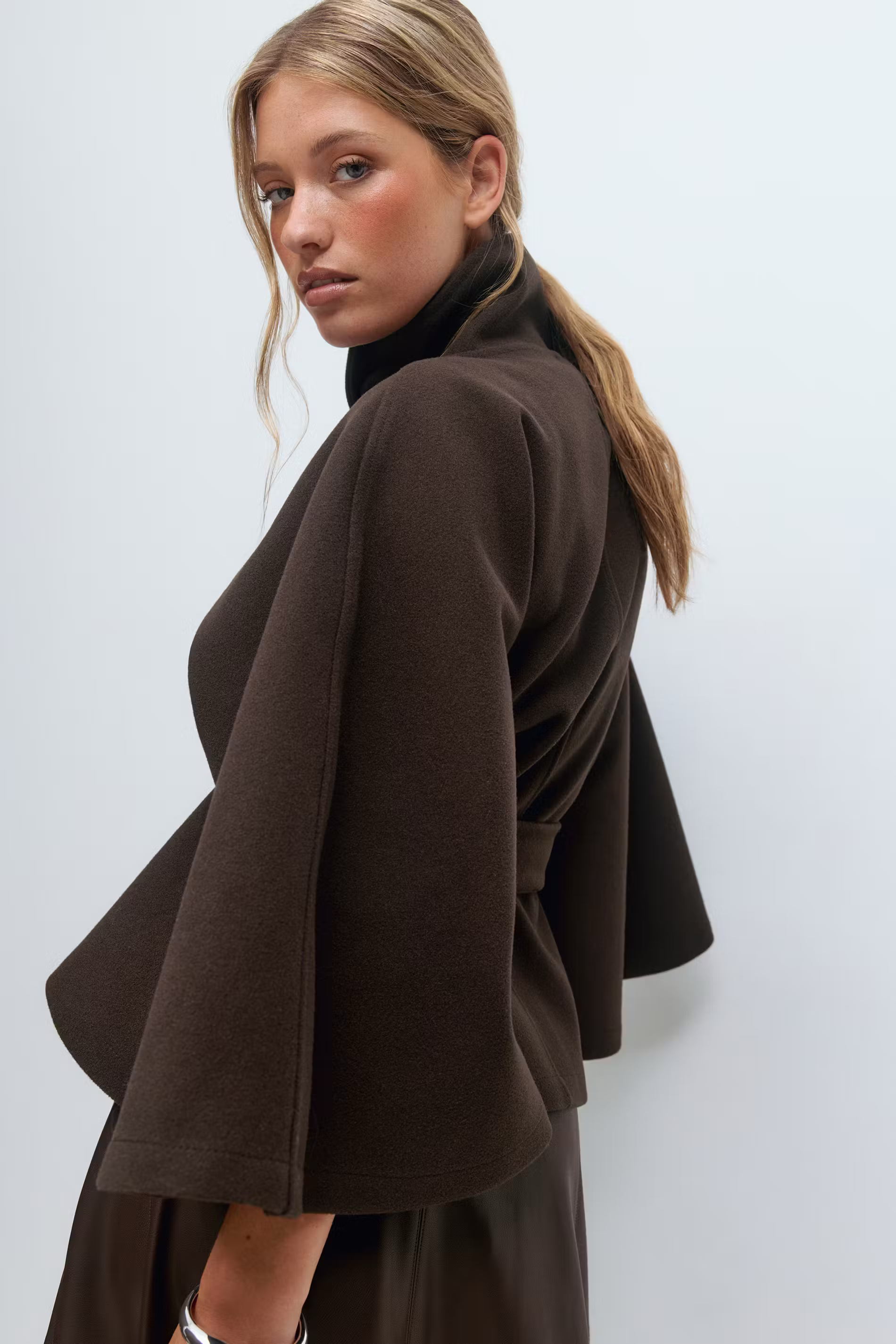 LUNIVA | Belt Cape Jacket