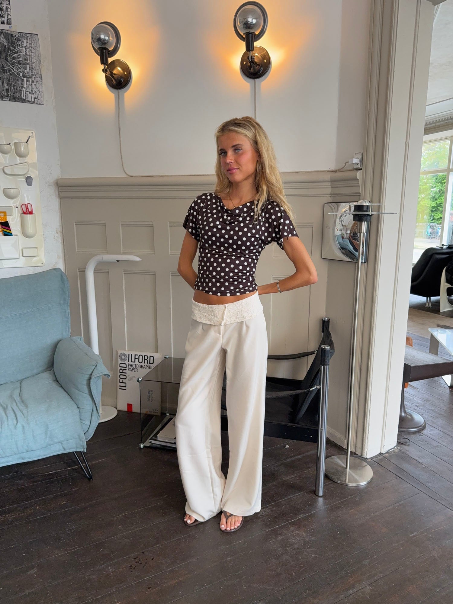 Calsia suit trousers with lace trim – Off white