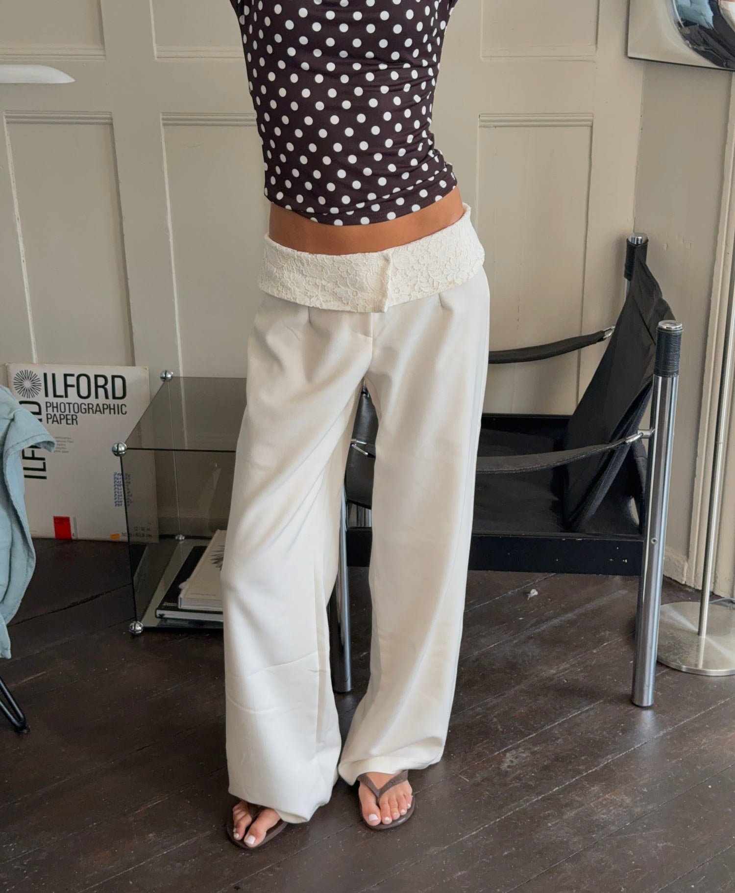 Calsia suit trousers with lace trim – Off white