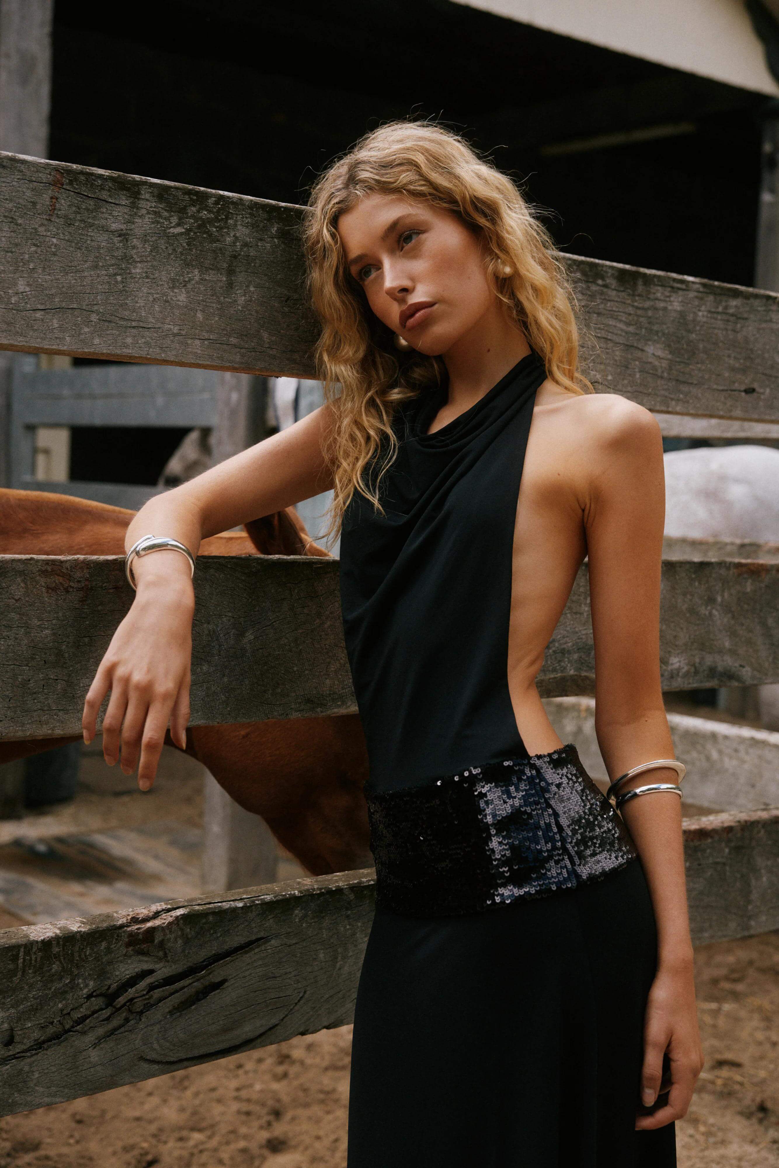 Joanna | Neckholder-Kleid mit offenem Rücken