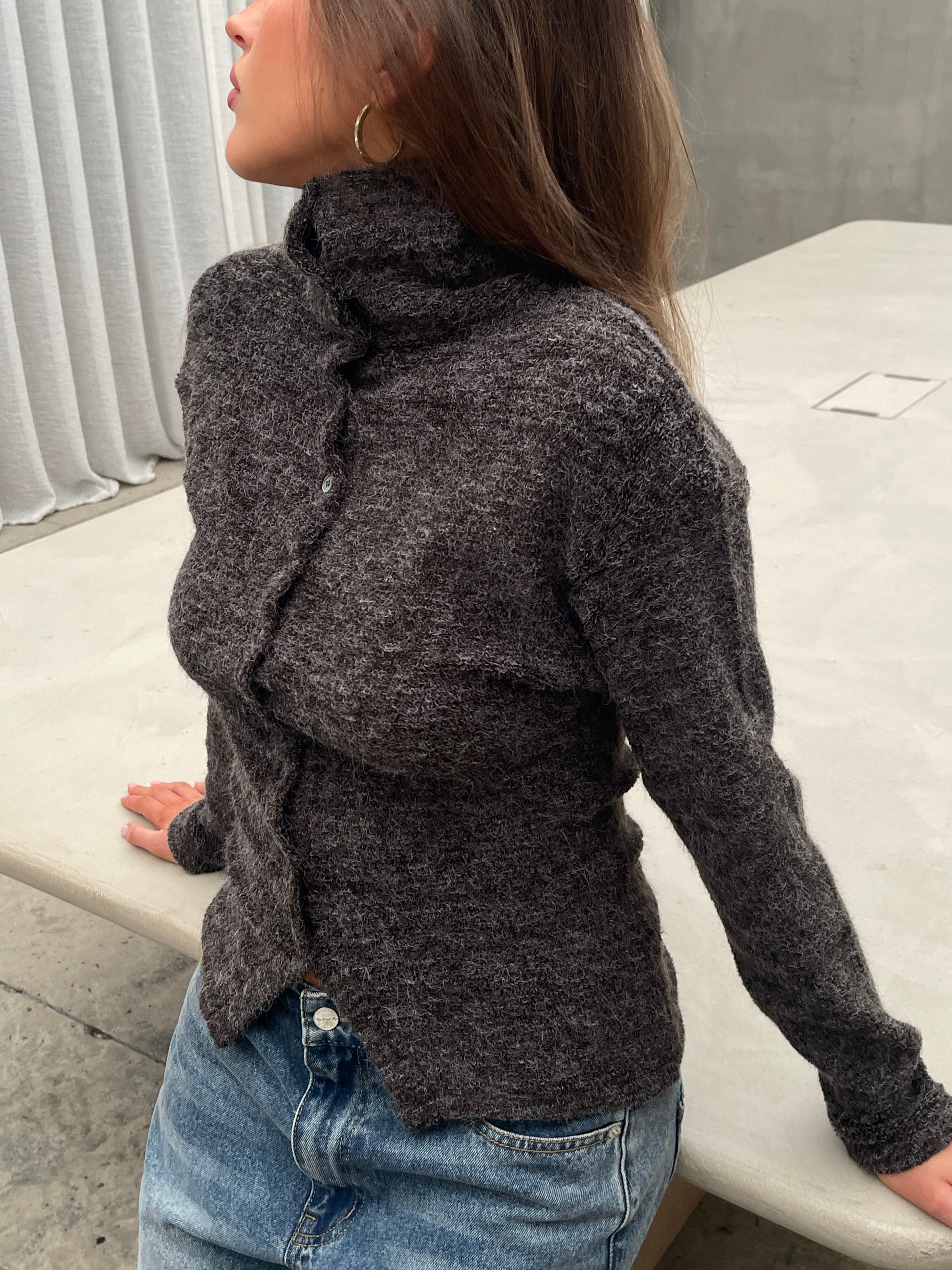 Geknöpfter Rollkragenpullover, meliertes Braun