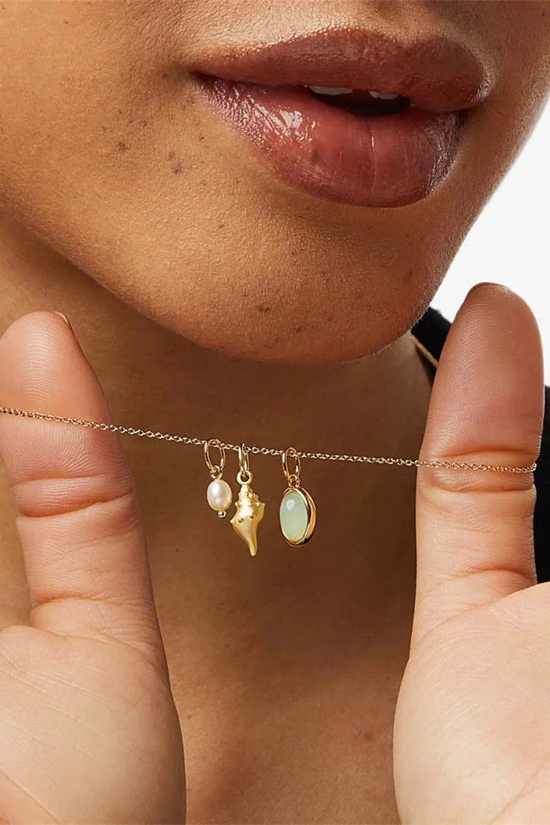 Halskette mit drei Anhängern