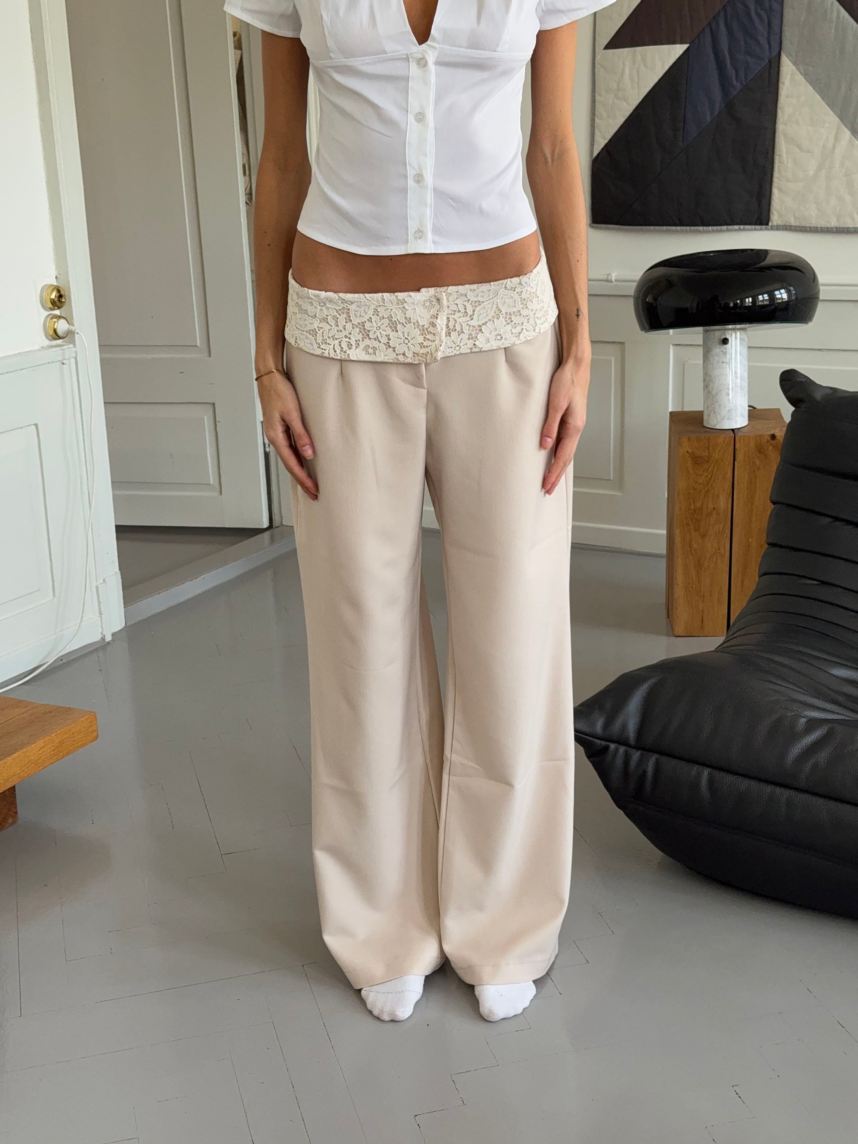 Calsia suit pants with lace trim - Beige
