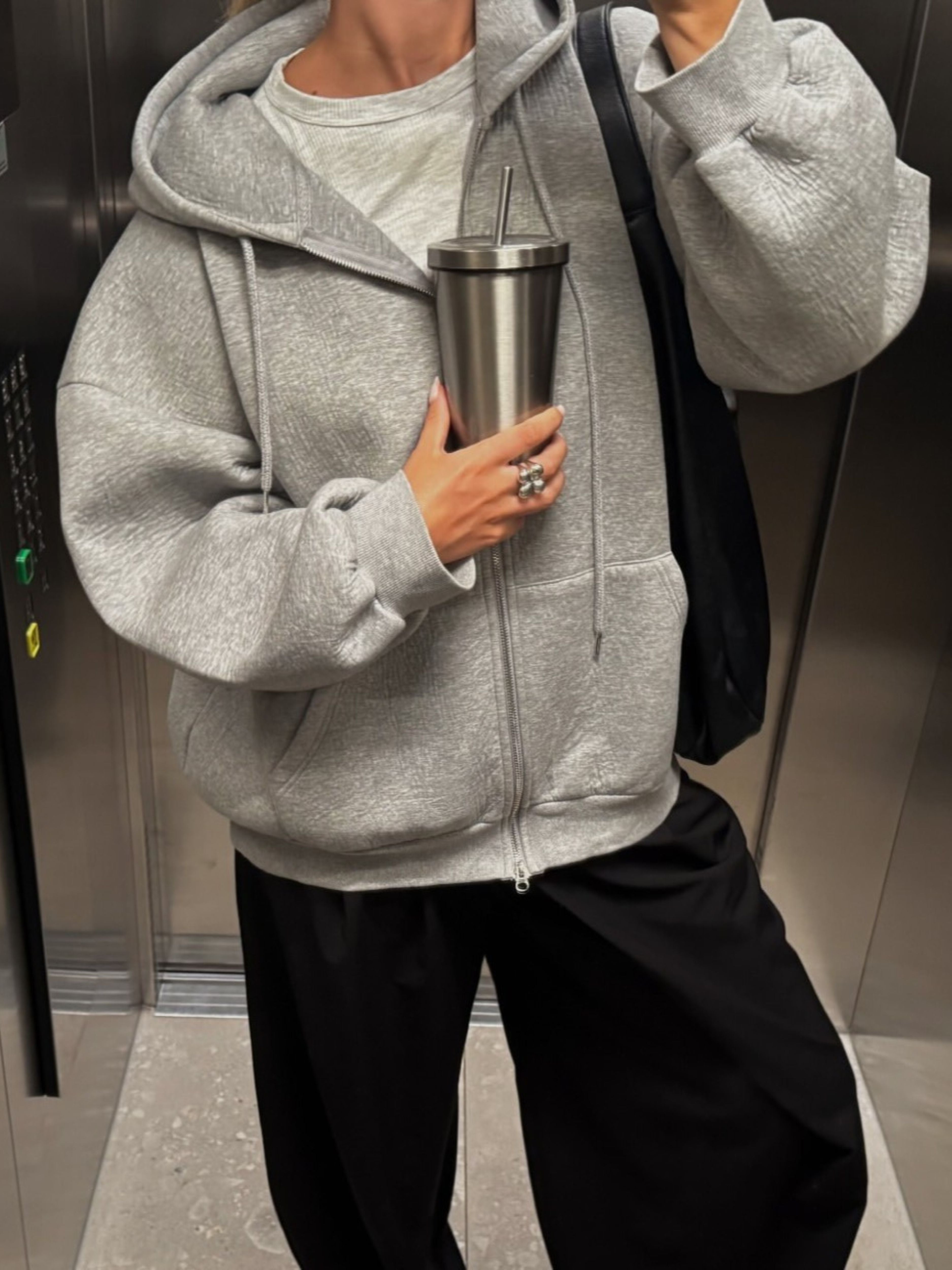 Übergroße Kapuzenweste Grau