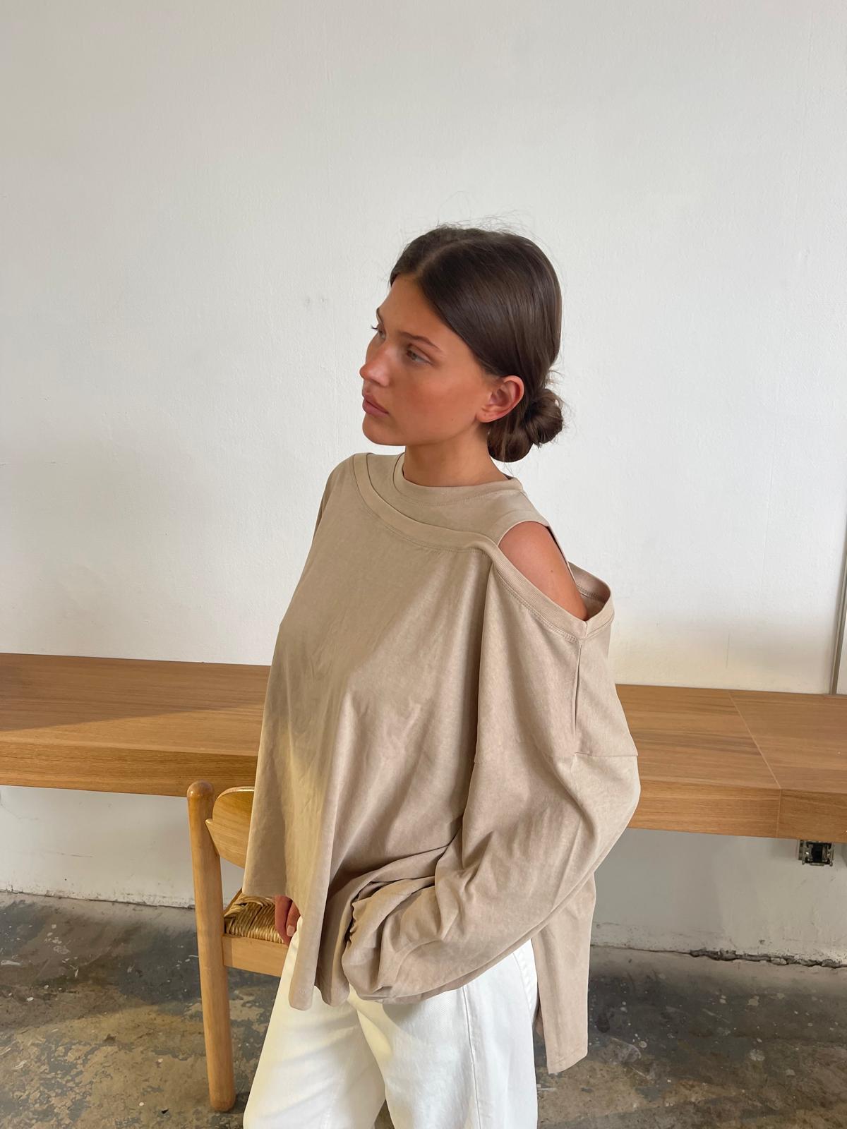 Asymmetric Cut Out Shoulder Longsleeve Tee Coffee